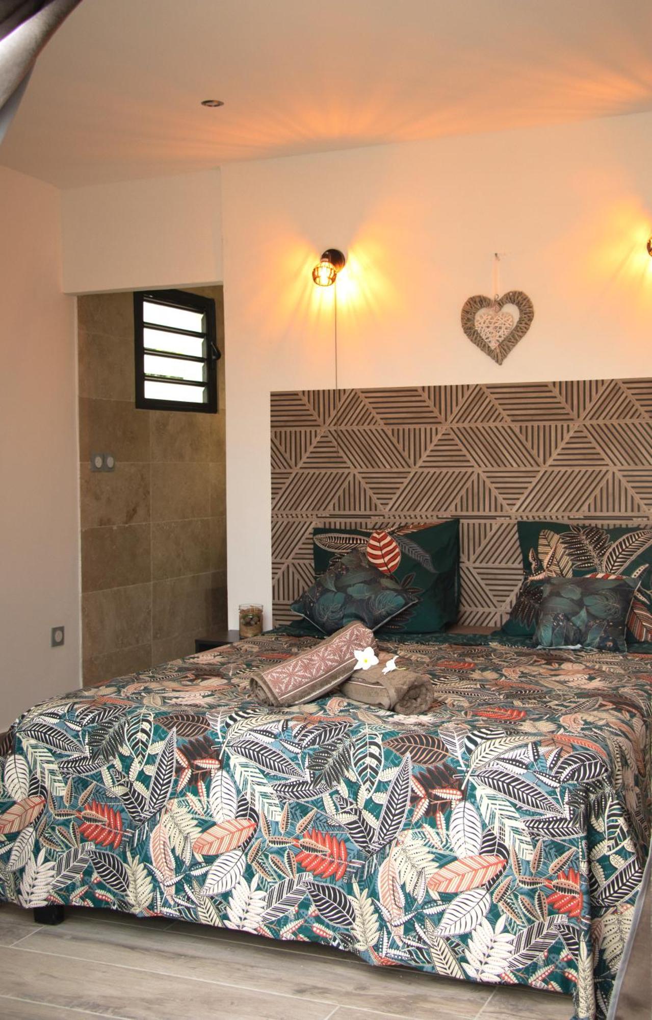 Le Beau Vallon 1- Jacuzzi Privatif Et Piscine Chauffee Partagee Saint-Benoît エクステリア 写真